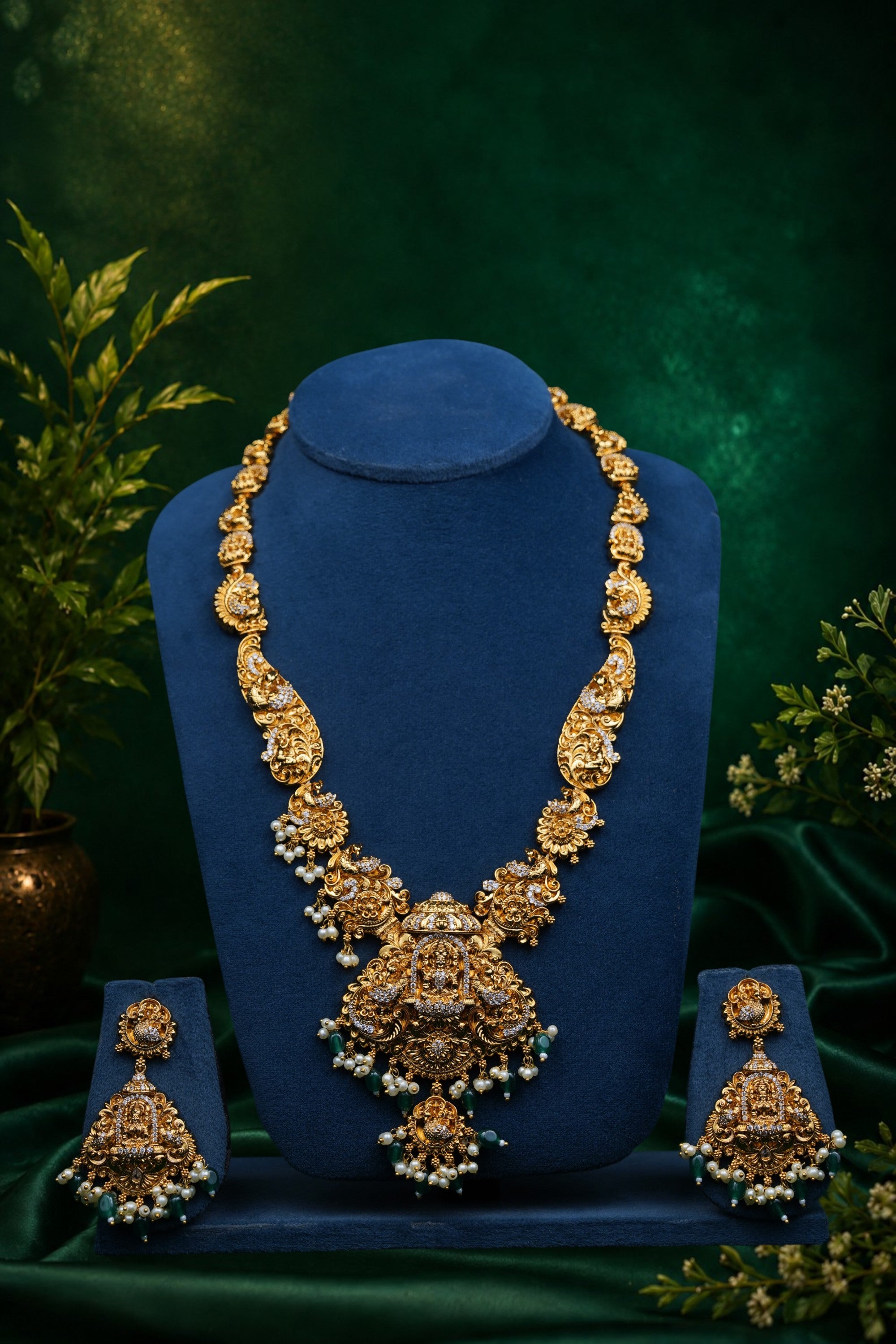 Lakshmi Emerald Long Haram